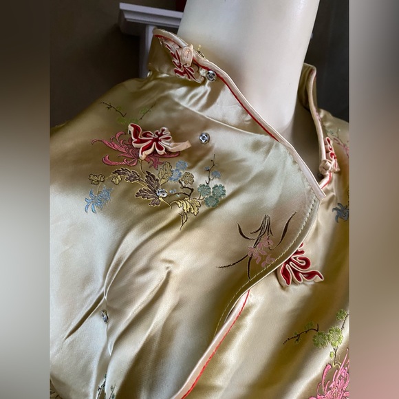 Vintage Chinese Cheongsam Gold Satin Brocade Qipao Embroidered Women’s size 38 - Picture 12 of 16